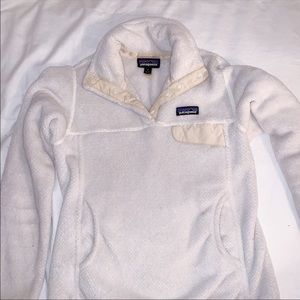 patagonia off-white synchilla